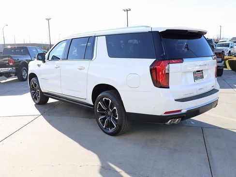 New 2026 GMC Yukon XL Denali w/ Denali Reserve Package image 4