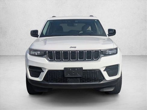 Used 2022 Jeep Grand Cherokee Laredo w/ Luxury Tech Group I image 2