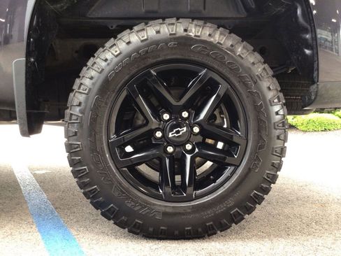 Used 2022 Chevrolet Silverado 1500 Custom Trail Boss AWD/4WD image 18