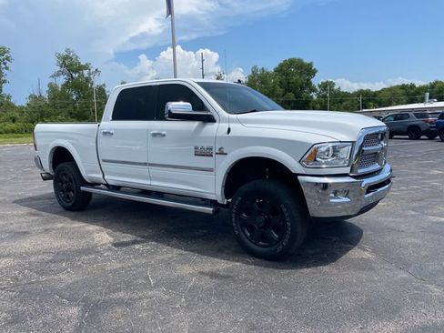 Used 2015 RAM 2500 Laramie w/ Convenience Group AWD/4WD image 14