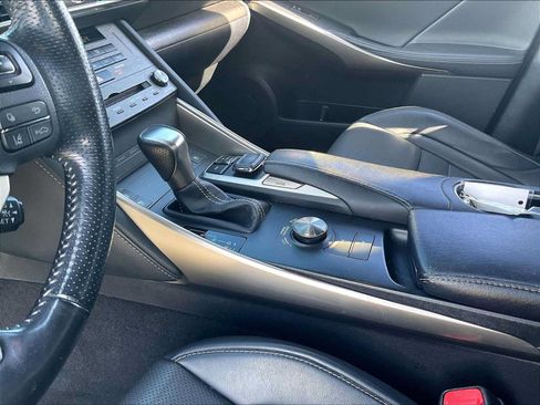 Used 2020 Lexus IS 350 F Sport w/ F Sport Package RWD image 18