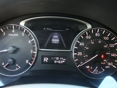 Used 2014 Nissan Altima 2.5 S w/ Display Audio Package FWD image 7