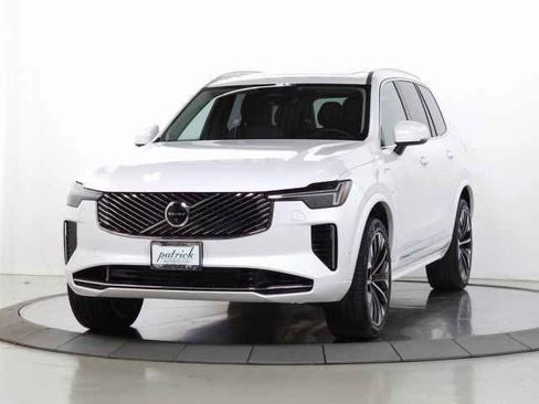 New 2025 Volvo XC90 T8 Plus w/ Protection Package Premier image 3
