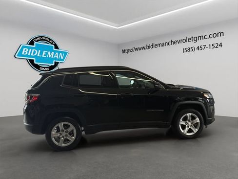 Used 2024 Jeep Compass Latitude AWD/4WD image 9