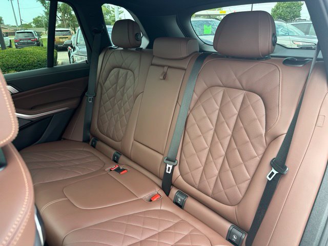 Certified 2026 BMW X5 xDrive50e w/ Climate Comfort Package AWD/4WD image 33
