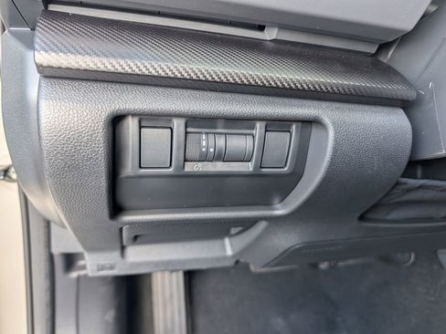 New 2025 Subaru Crosstrek 2.0i Premium image 17