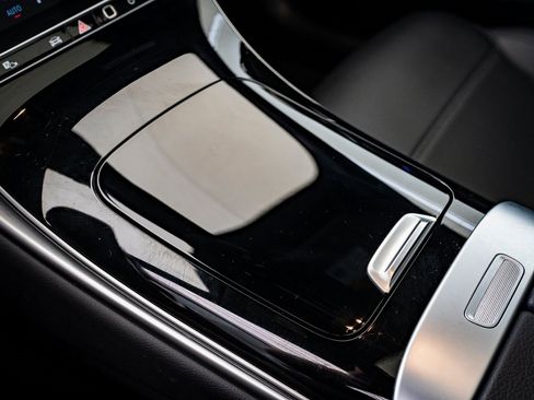 Certified 2025 Mercedes-Benz GLC 300 4MATIC image 31