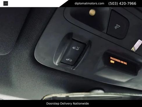 Used 2018 Chevrolet Camaro SS RWD image 37