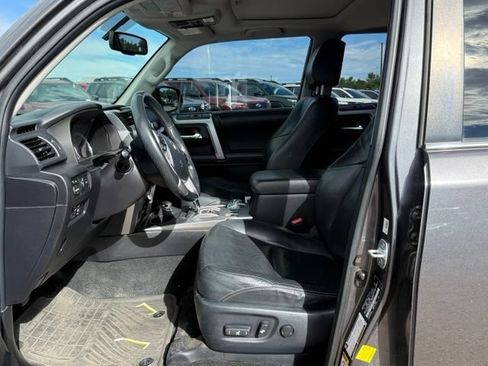 Used 2016 Toyota 4Runner Limited AWD/4WD image 16