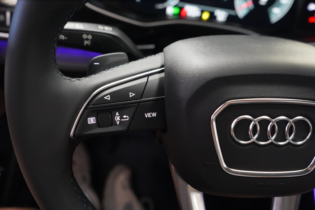 Used 2022 Audi Q8 Prestige w/ Prestige Package AWD/4WD image 34