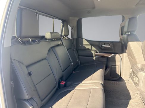 Used 2022 Chevrolet Silverado 1500 LT Trail Boss w/ Convenience Package II AWD/4WD image 32