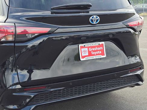 Used 2022 Toyota Sienna XSE w/ XSE Plus Package FWD image 15