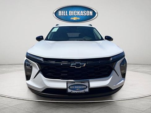 New 2026 Chevrolet Trax LT FWD image 2