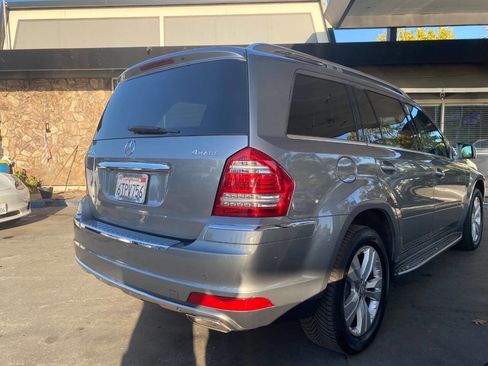 Used 2012 Mercedes-Benz GL 450 4MATIC image 37