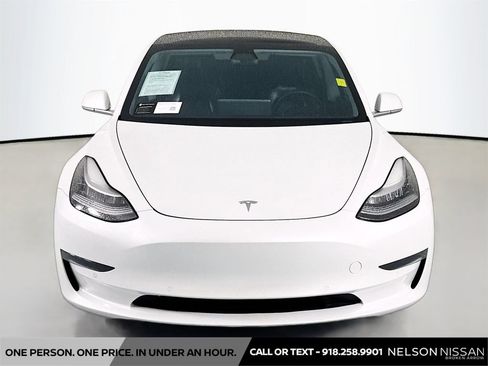 Used 2020 Tesla Model 3 Standard Range RWD image 2