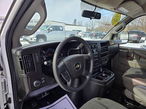 Used 2024 Chevrolet Express 2500 w/ Driver Convenience Package RWD image 2