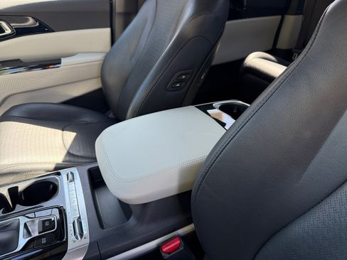 Used 2022 Kia Carnival SX Prestige FWD image 14