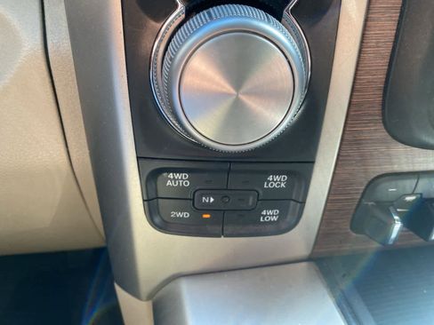 Used 2014 RAM 1500 Laramie w/ Convenience Group image 15