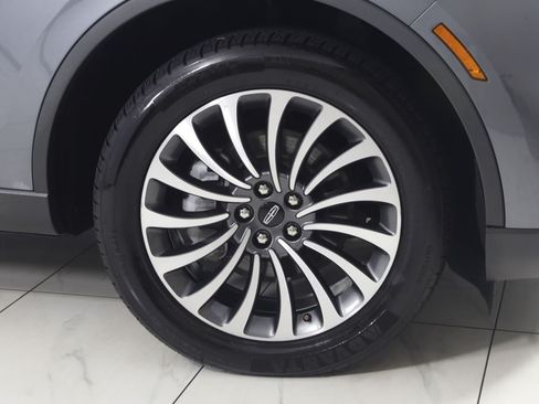 Used 2024 Lincoln Aviator Reserve AWD/4WD image 16