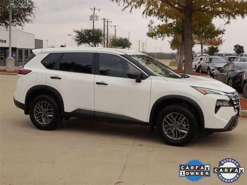 Certified 2025 Nissan Rogue S image 4