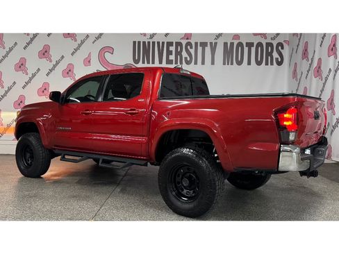Used 2021 Toyota Tacoma SR5 image 12