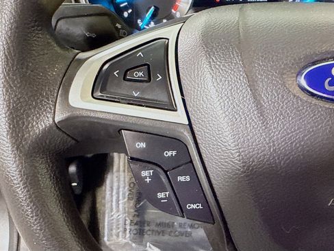 Used 2016 Ford Fusion SE image 14