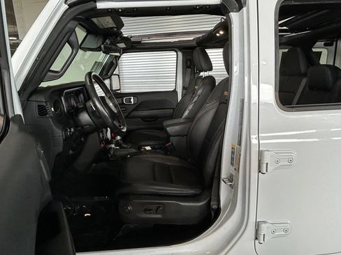 Used 2024 Jeep Wrangler Unlimited Rubicon 392 AWD/4WD image 16
