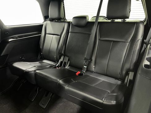 Used 2020 Ford Expedition XLT w/ Equipment Group 202A image 32