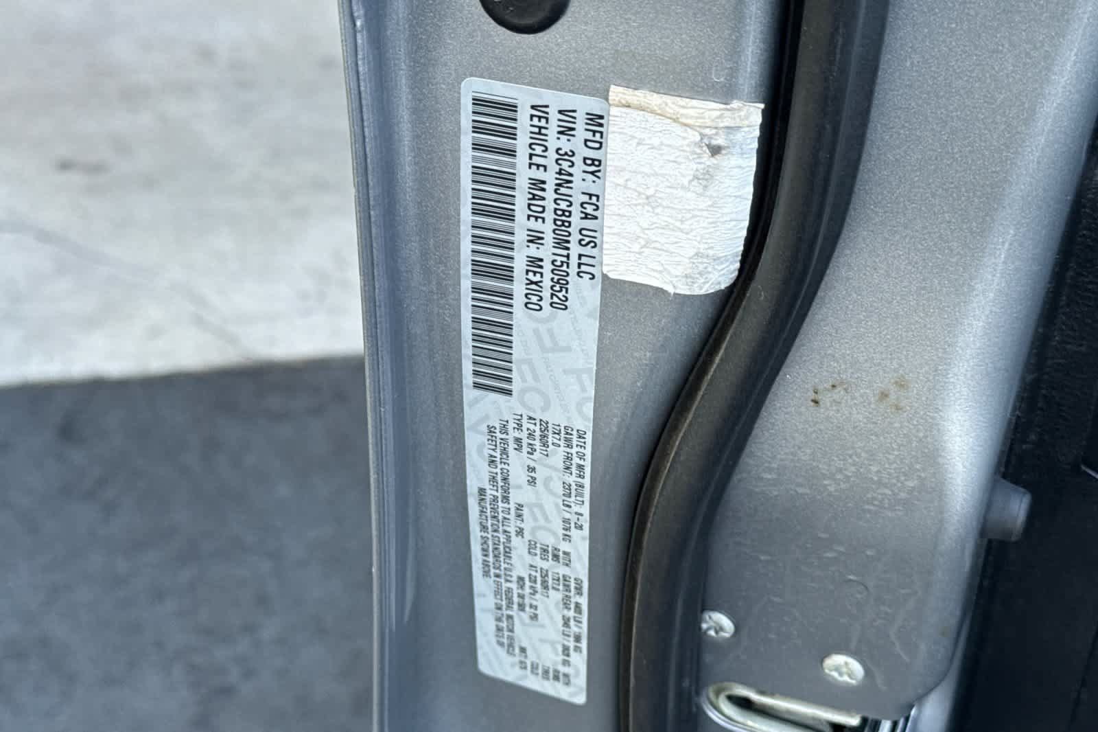 Used 2021 Jeep Compass Latitude FWD image 33