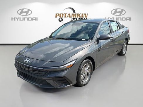 New 2026 Hyundai Elantra SE FWD image 1