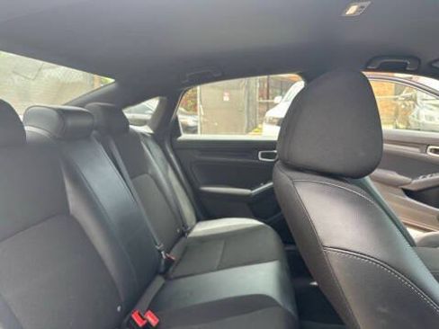 Used 2023 Honda Civic Sport image 7