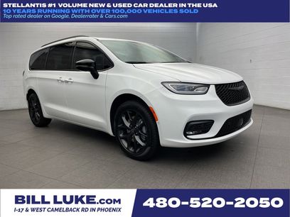 New 2026 Chrysler Pacifica Limited w/ S Appearance Package