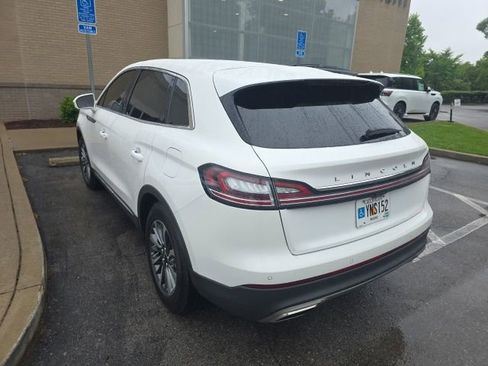 Used 2022 Lincoln Nautilus FWD w/ Premium Package image 6