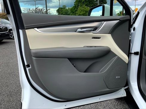 Used 2022 Cadillac XT5 Premium Luxury image 23