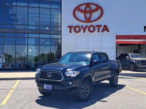 Used 2023 Toyota Tacoma SR5 AWD/4WD image 1
