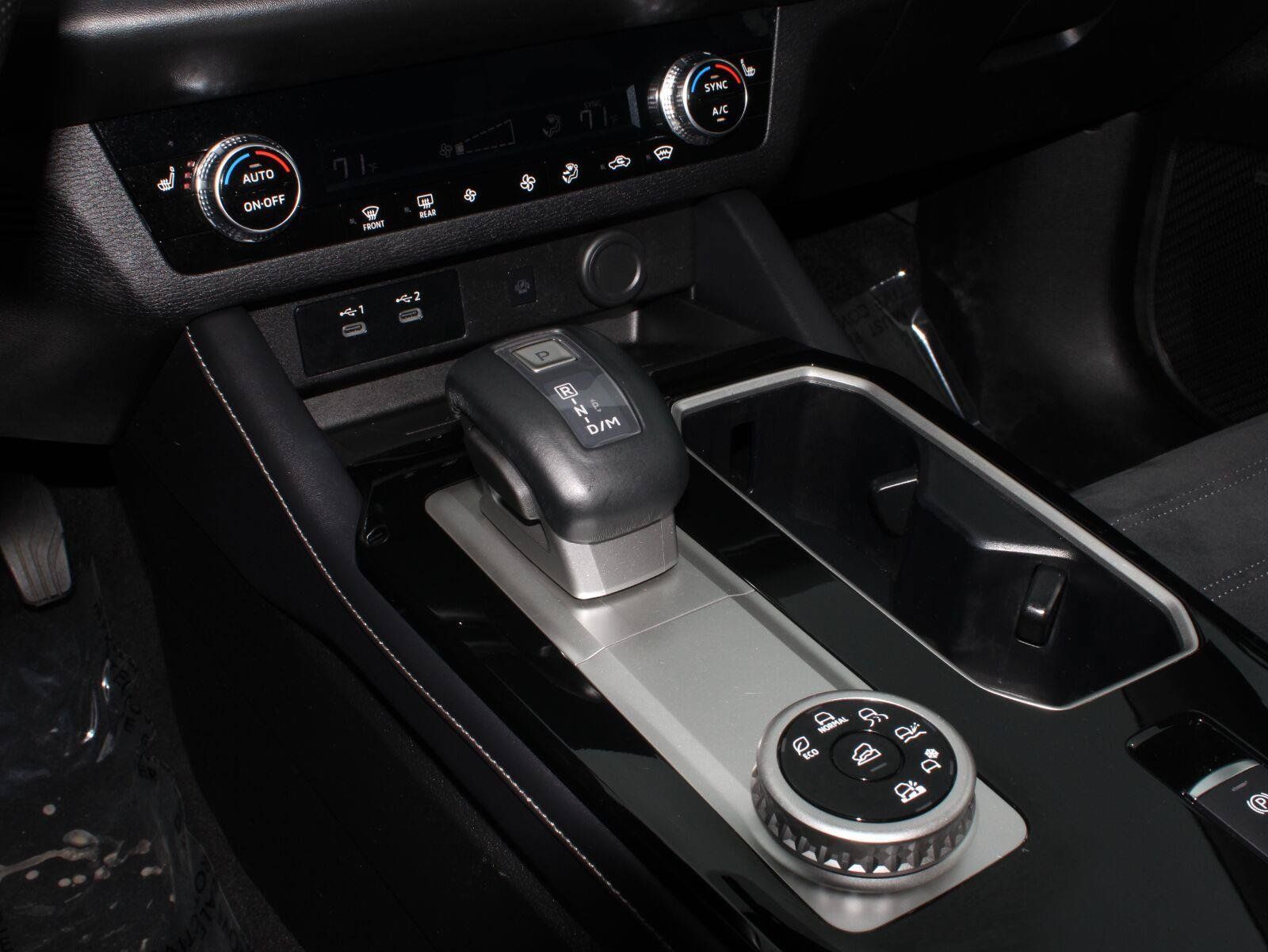Used 2025 Mitsubishi Outlander SE AWD/4WD image 15