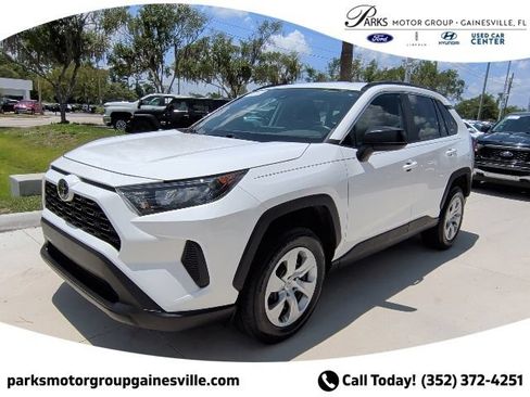 Used 2021 Toyota RAV4 LE FWD image 8