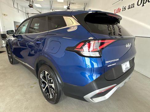 Used 2023 Kia Sportage EX FWD image 4