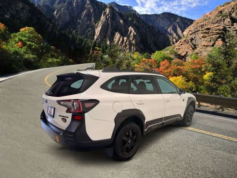 Used 2022 Subaru Outback Wilderness AWD/4WD image 6