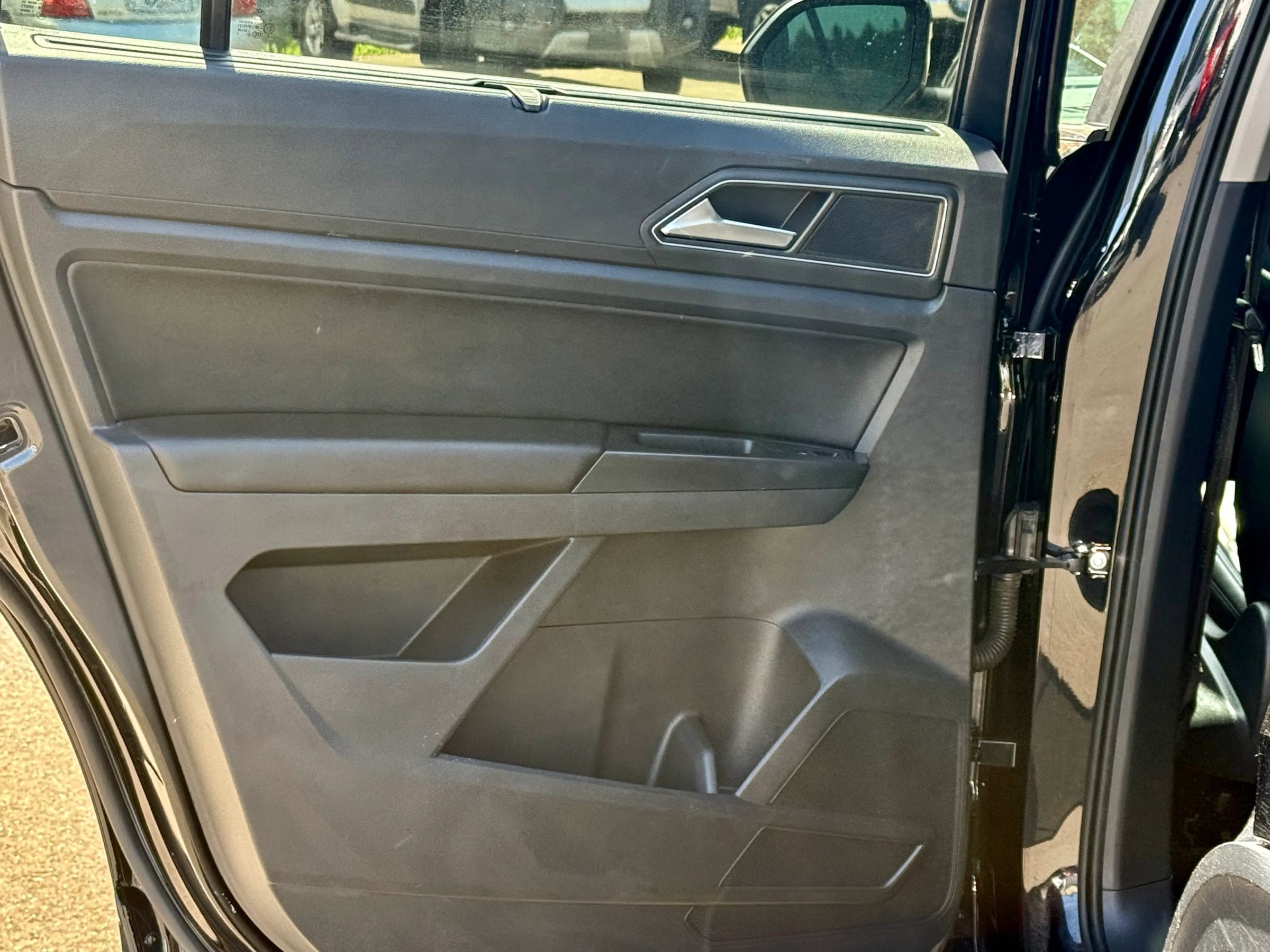 Used 2018 Volkswagen Atlas SE AWD/4WD image 17