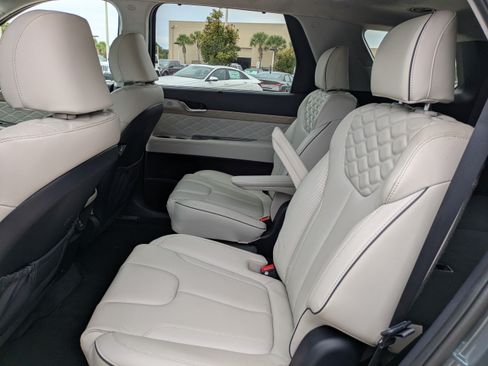 Used 2022 Hyundai Palisade Calligraphy w/ Winter Package FWD image 13