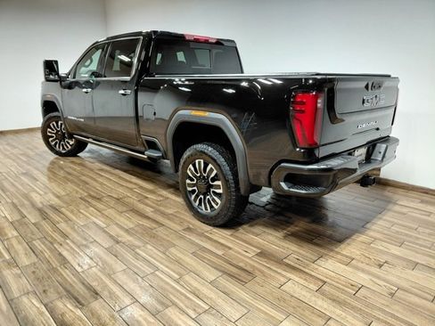 Used 2025 GMC Sierra 2500 Denali Ultimate image 32