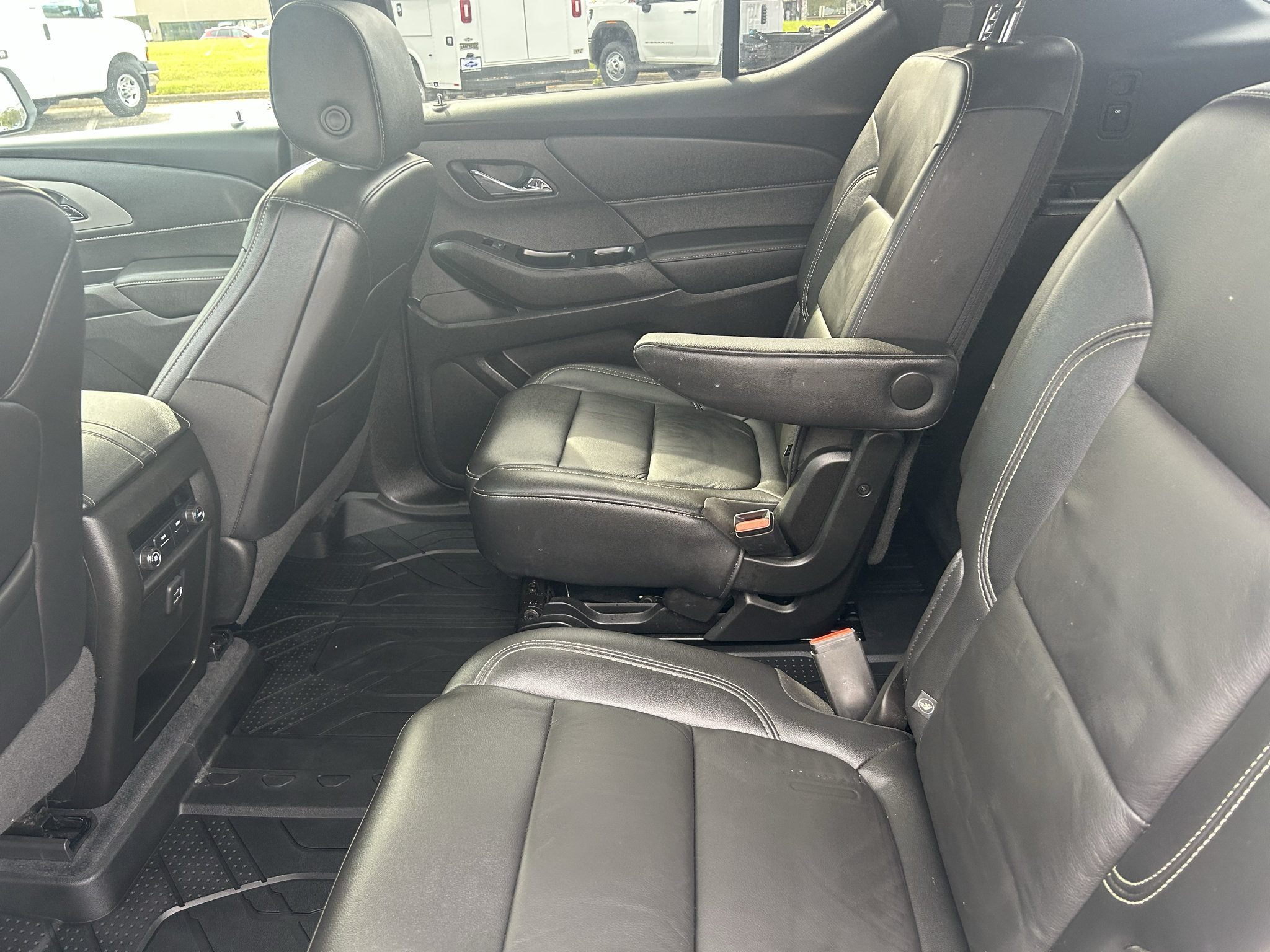 Used 2022 Chevrolet Traverse LT AWD/4WD image 23