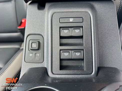 New 2025 Ford Bronco Outer Banks image 13