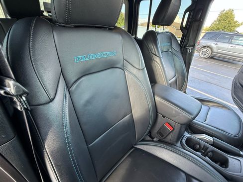 Used 2022 Jeep Wrangler Unlimited Rubicon 4xe w/ Dual Top Group image 46