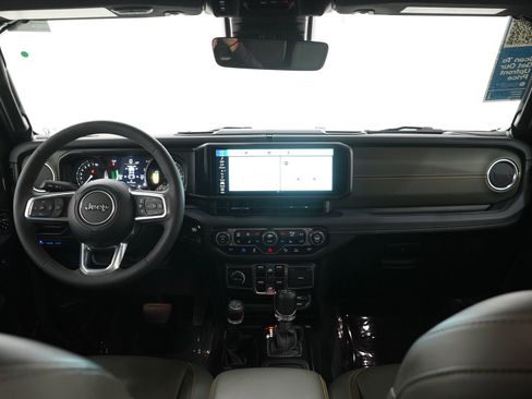 Used 2024 Jeep Wrangler High Altitude AWD/4WD image 13