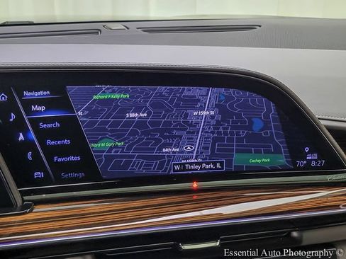 Used 2023 Cadillac Escalade Premium Luxury w/ LPO, Radiant Package AWD/4WD image 18