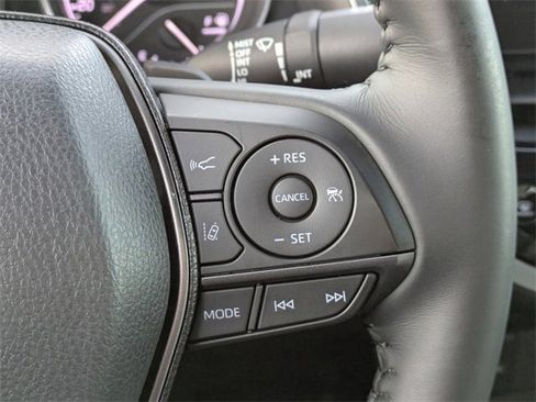 Used 2022 Toyota Camry SE image 24