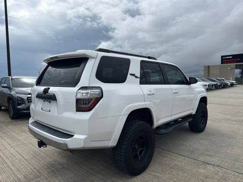 Used 2022 Toyota 4Runner TRD Off-Road Premium w/ Moonroof Package AWD/4WD image 3