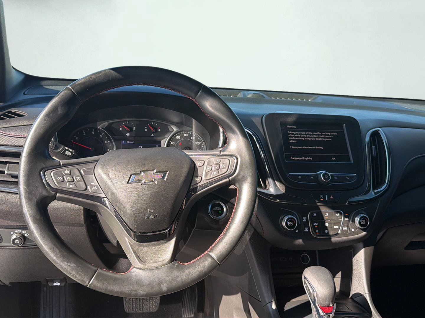 Used 2023 Chevrolet Equinox RS w/ LPO, Floor Liner Package FWD image 9